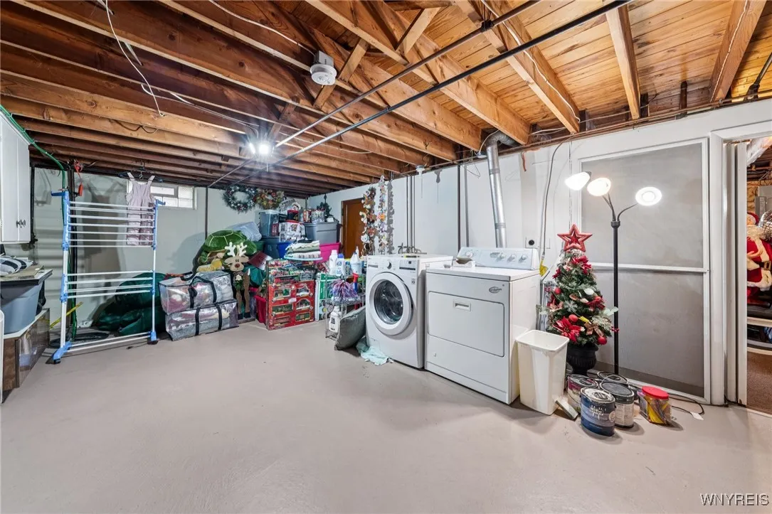 5261 Green Valley Drive, Clarence, New York 14031, Clarence, New York 14031, 4 Bedrooms Bedrooms, 10 Rooms Rooms,2 BathroomsBathrooms,Residential,Closed,5261 Green Valley Drive, Clarence, New York 14031,0,B1624176