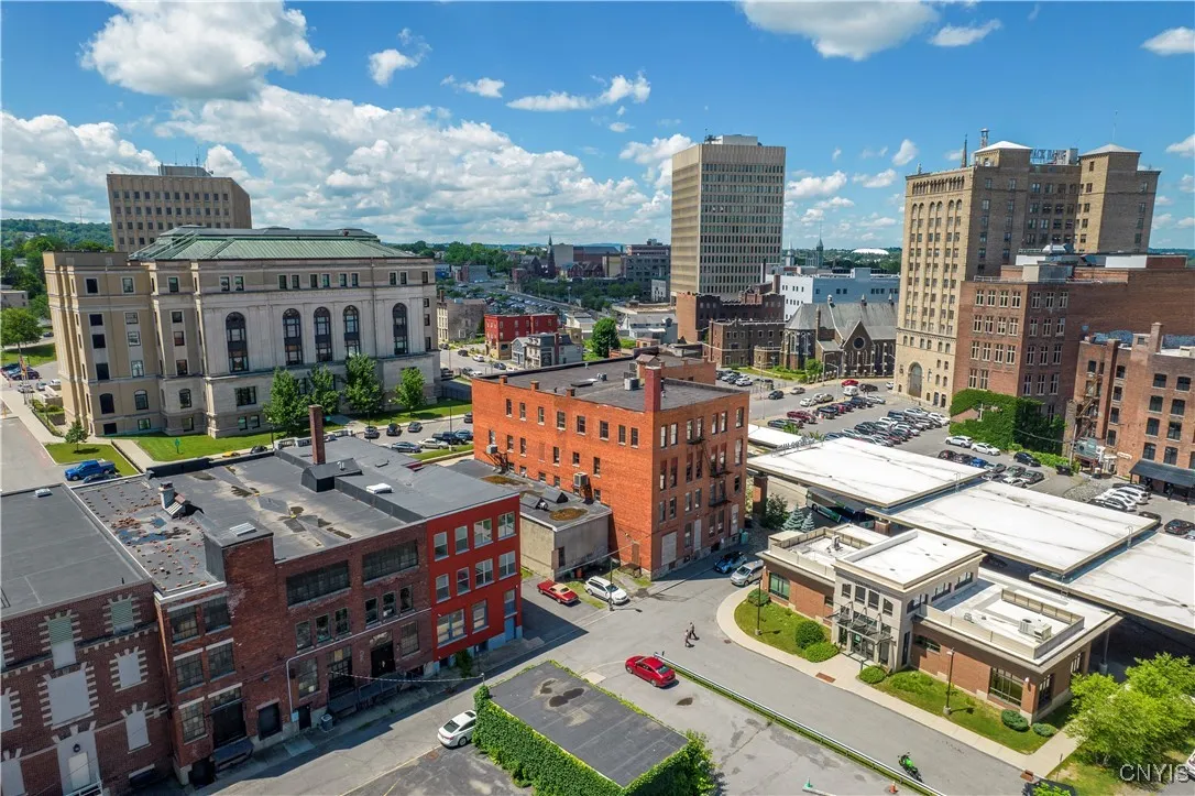 221 Elizabeth Street, Utica, New York 13501, Utica, New York 13501, 1 Bedroom Bedrooms, 4 Rooms Rooms,1 BathroomBathrooms,Residential Lease,For Rent,221 Elizabeth Street, Utica, New York 13501,S1625677