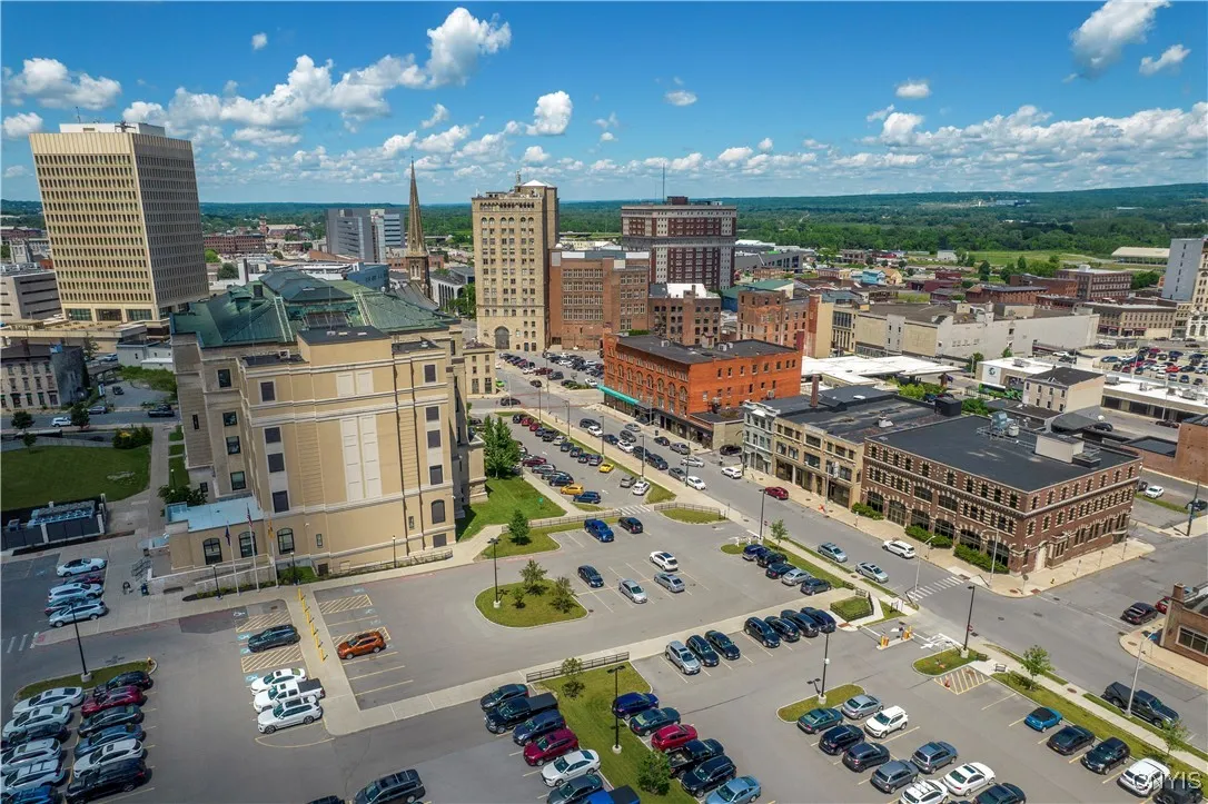 221 Elizabeth Street, Utica, New York 13501, Utica, New York 13501, 1 Bedroom Bedrooms, 4 Rooms Rooms,1 BathroomBathrooms,Residential Lease,For Rent,221 Elizabeth Street, Utica, New York 13501,S1625677