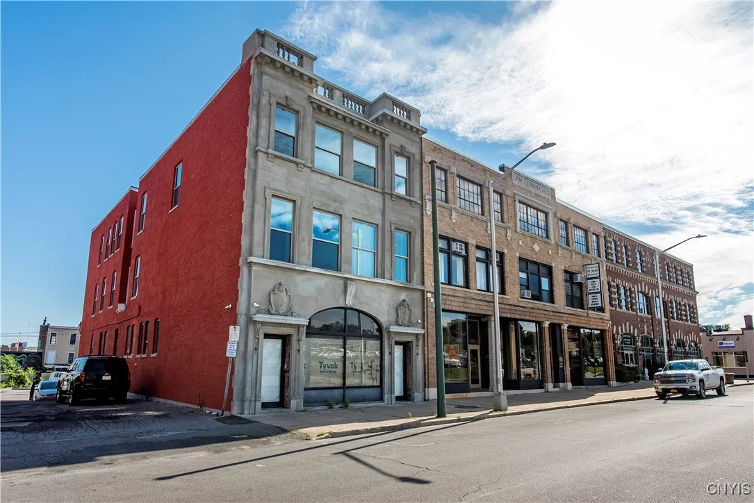 221 Elizabeth Street, Utica, New York 13501, Utica, New York 13501, 1 Bedroom Bedrooms, 4 Rooms Rooms,1 BathroomBathrooms,Residential Lease,For Rent,221 Elizabeth Street, Utica, New York 13501,S1625677