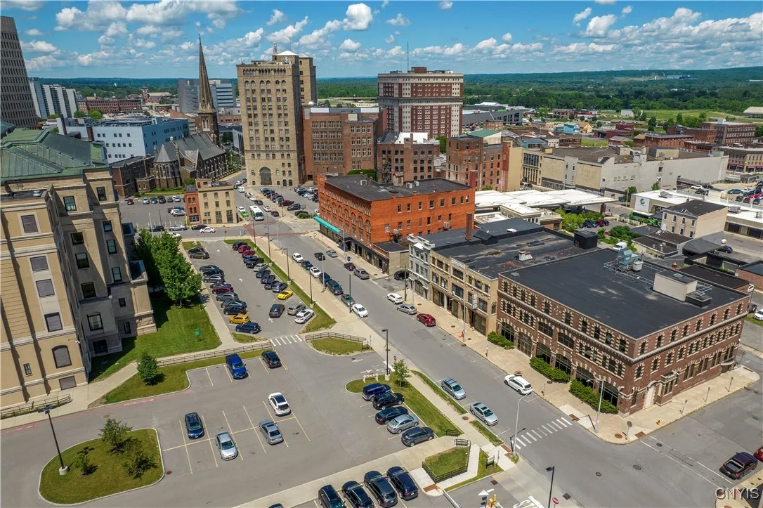 221 Elizabeth Street, Utica, New York 13501, Utica, New York 13501, 1 Bedroom Bedrooms, 4 Rooms Rooms,1 BathroomBathrooms,Residential Lease,For Rent,221 Elizabeth Street, Utica, New York 13501,S1625677