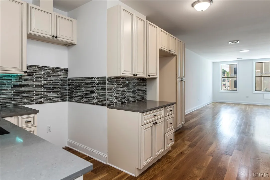 221 Elizabeth Street, Utica, New York 13501, Utica, New York 13501, 1 Bedroom Bedrooms, 4 Rooms Rooms,1 BathroomBathrooms,Residential Lease,For Rent,221 Elizabeth Street, Utica, New York 13501,S1625677
