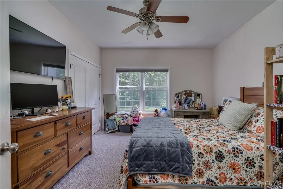 2nd bedroom