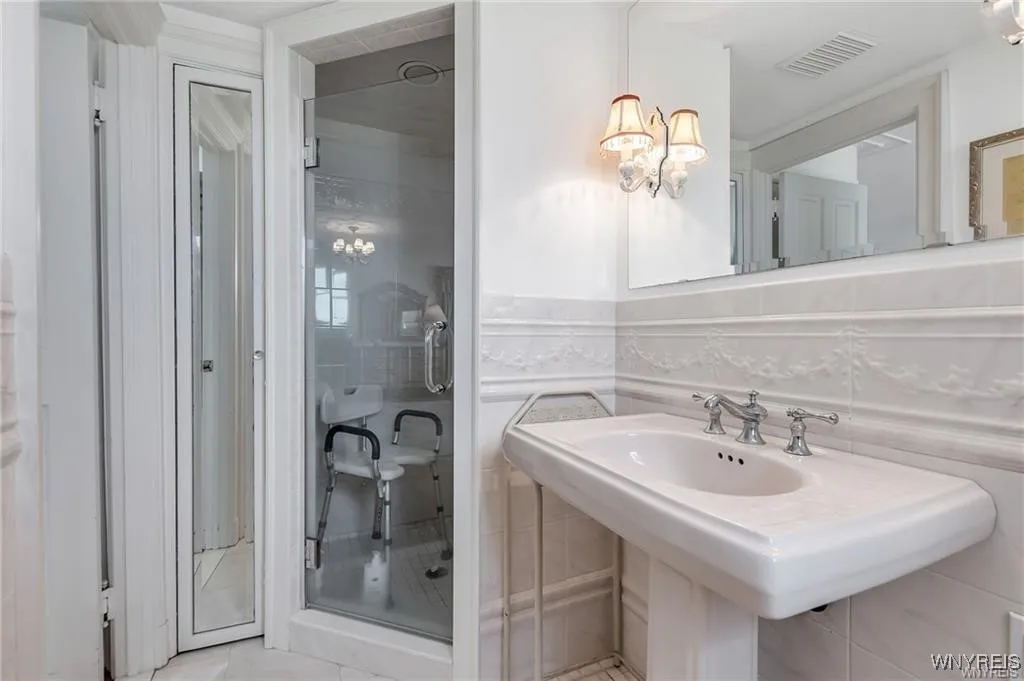 6100 Old Lake Shore Road, Hamburg, New York 14085, Hamburg, New York 14085, 4 Bedrooms Bedrooms, 12 Rooms Rooms,4 BathroomsBathrooms,Residential,For Sale,6100 Old Lake Shore Road, Hamburg, New York 14085,B1625666