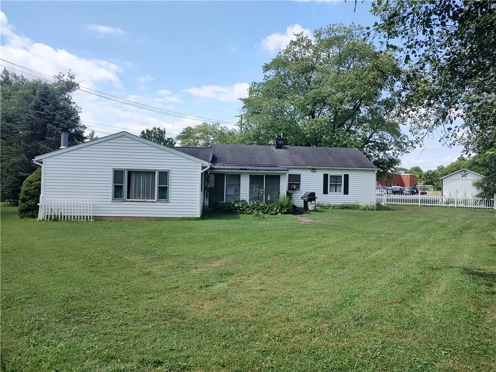 82 Inslee Street, Waterloo, New York 13165, Waterloo, New York 13165, 3 Bedrooms Bedrooms, 7 Rooms Rooms,1 BathroomBathrooms,Residential,For Sale,82 Inslee Street, Waterloo, New York 13165,0,R1625487