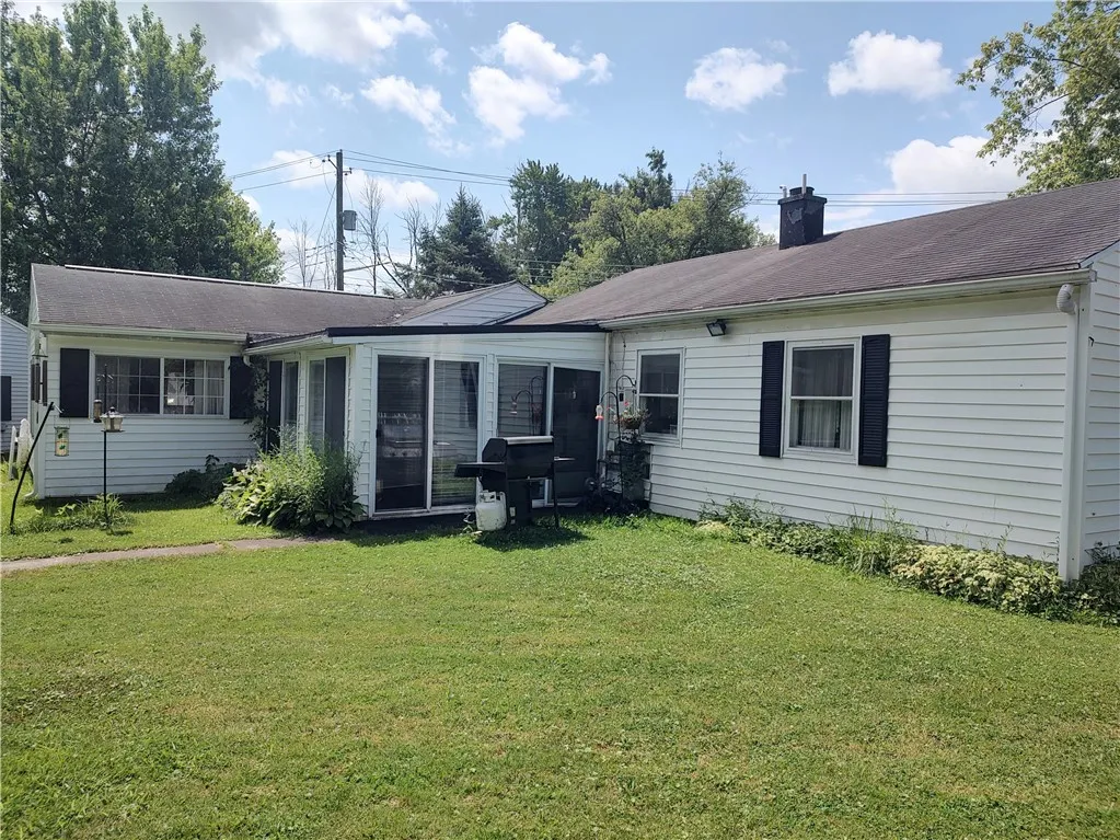 82 Inslee Street, Waterloo, New York 13165, Waterloo, New York 13165, 3 Bedrooms Bedrooms, 7 Rooms Rooms,1 BathroomBathrooms,Residential,For Sale,82 Inslee Street, Waterloo, New York 13165,0,R1625487