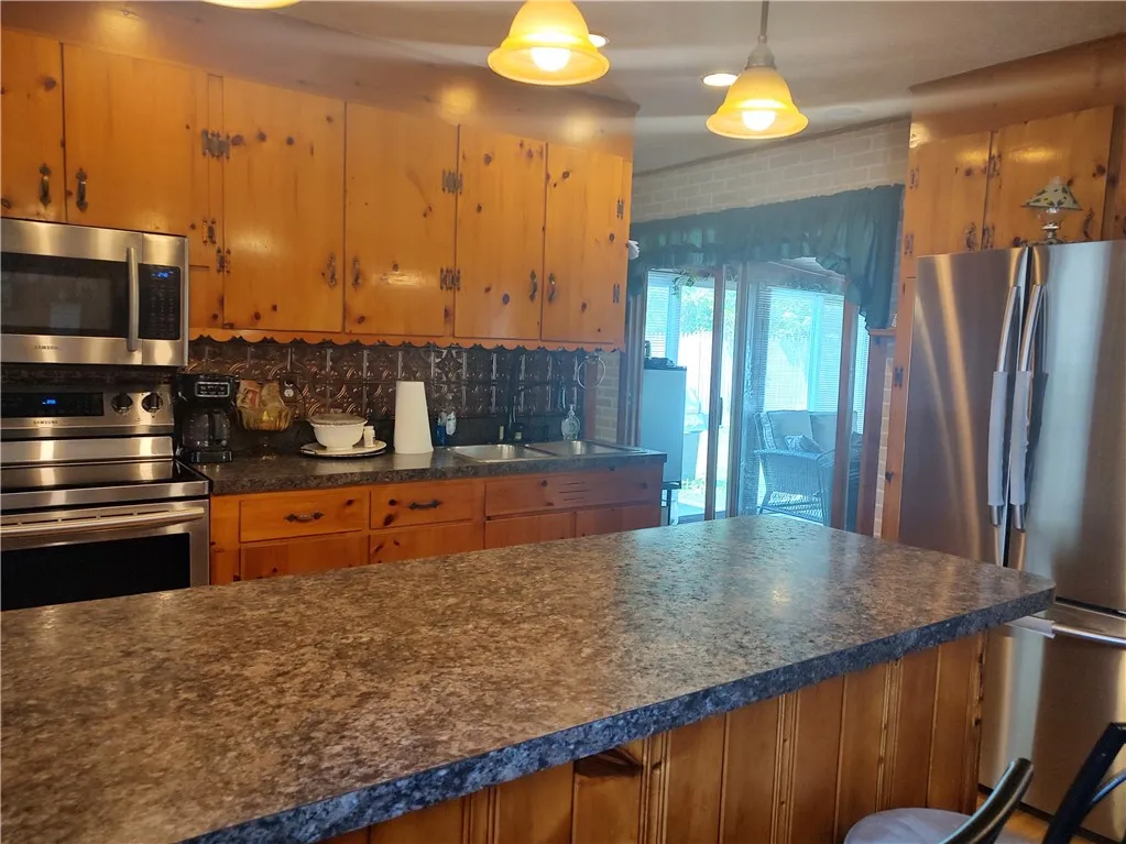 82 Inslee Street, Waterloo, New York 13165, Waterloo, New York 13165, 3 Bedrooms Bedrooms, 7 Rooms Rooms,1 BathroomBathrooms,Residential,For Sale,82 Inslee Street, Waterloo, New York 13165,0,R1625487
