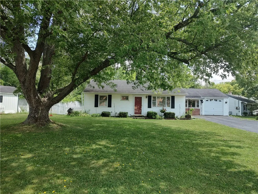82 Inslee Street, Waterloo, New York 13165, Waterloo, New York 13165, 3 Bedrooms Bedrooms, 7 Rooms Rooms,1 BathroomBathrooms,Residential,For Sale,82 Inslee Street, Waterloo, New York 13165,0,R1625487