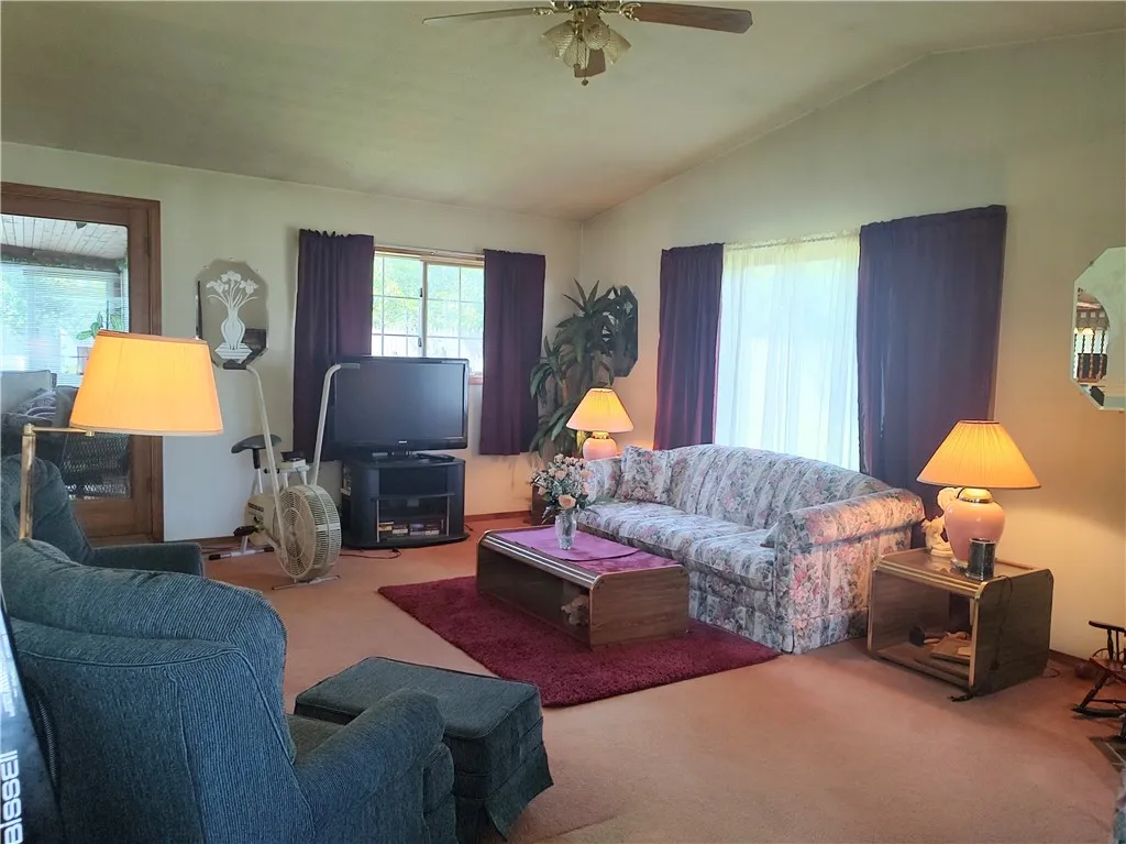 82 Inslee Street, Waterloo, New York 13165, Waterloo, New York 13165, 3 Bedrooms Bedrooms, 7 Rooms Rooms,1 BathroomBathrooms,Residential,For Sale,82 Inslee Street, Waterloo, New York 13165,0,R1625487