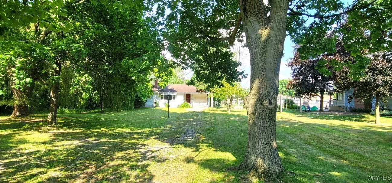 33 Heim Road, Amherst, New York 14221, Amherst, New York 14221, 3 Bedrooms Bedrooms, 5 Rooms Rooms,Residential,For Sale,33 Heim Road, Amherst, New York 14221,B1625685