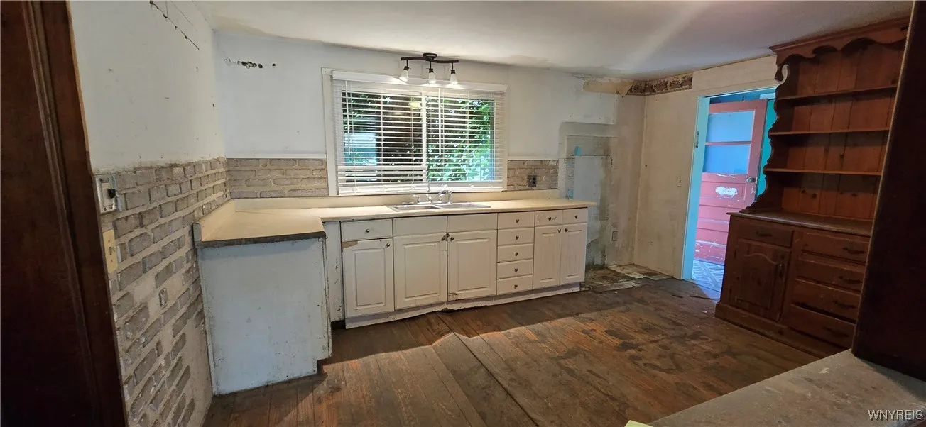 33 Heim Road, Amherst, New York 14221, Amherst, New York 14221, 3 Bedrooms Bedrooms, 5 Rooms Rooms,Residential,For Sale,33 Heim Road, Amherst, New York 14221,B1625685