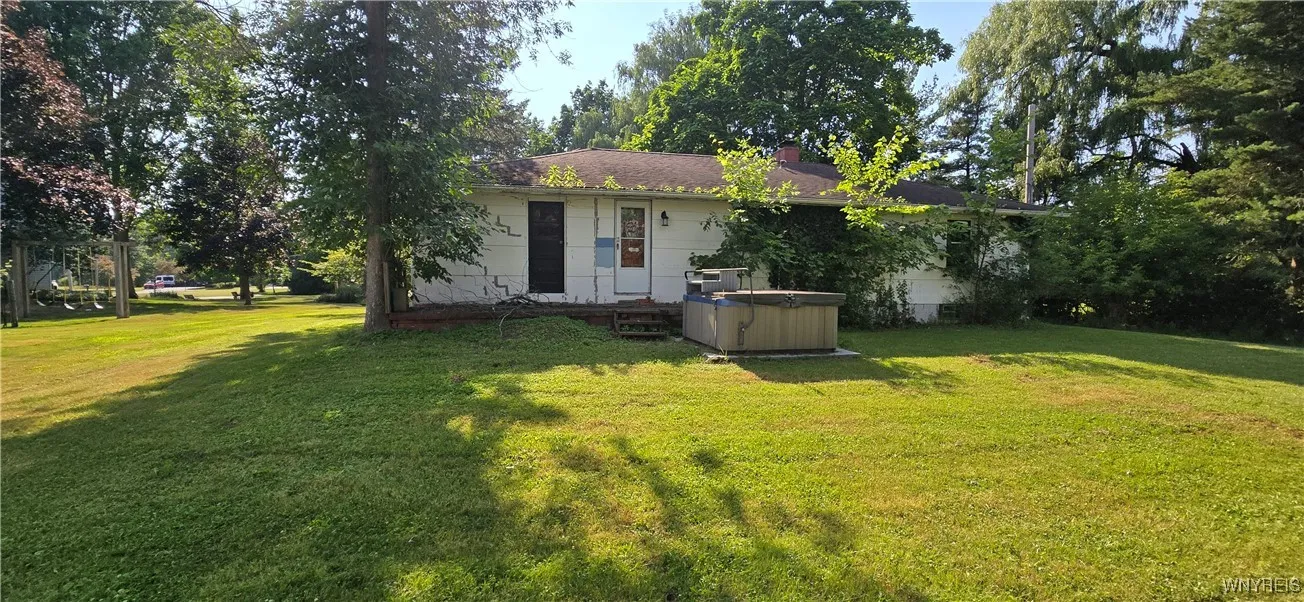 33 Heim Road, Amherst, New York 14221, Amherst, New York 14221, 3 Bedrooms Bedrooms, 5 Rooms Rooms,Residential,For Sale,33 Heim Road, Amherst, New York 14221,B1625685