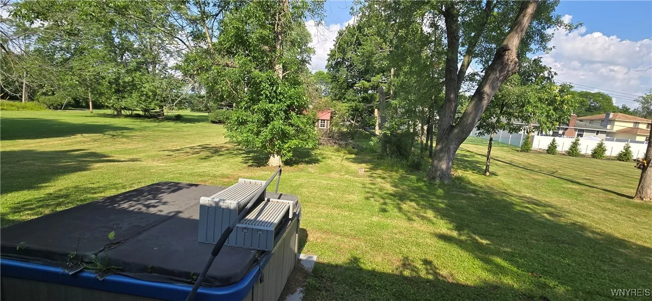 33 Heim Road, Amherst, New York 14221, Amherst, New York 14221, 3 Bedrooms Bedrooms, 5 Rooms Rooms,Residential,For Sale,33 Heim Road, Amherst, New York 14221,B1625685