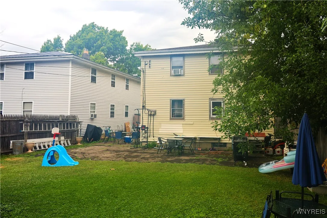 69 Newell Avenue, Tonawanda, New York 14150, Tonawanda, New York 14150, 6 Bedrooms Bedrooms, ,2 BathroomsBathrooms,Residential,For Sale,69 Newell Avenue, Tonawanda, New York 14150,B1625469