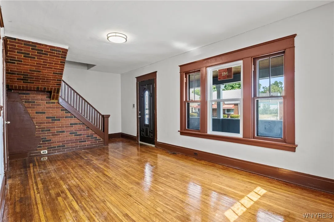 157 Roosevelt Avenue, Buffalo, New York 14215, Buffalo, New York 14215, 4 Bedrooms Bedrooms, 7 Rooms Rooms,2 BathroomsBathrooms,Residential,For Sale,157 Roosevelt Avenue, Buffalo, New York 14215,0,B1625449