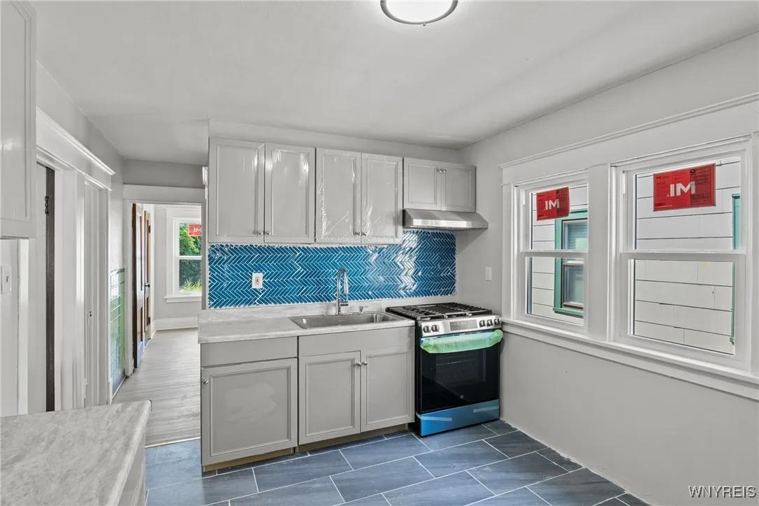 157 Roosevelt Avenue, Buffalo, New York 14215, Buffalo, New York 14215, 4 Bedrooms Bedrooms, 7 Rooms Rooms,2 BathroomsBathrooms,Residential,For Sale,157 Roosevelt Avenue, Buffalo, New York 14215,0,B1625449