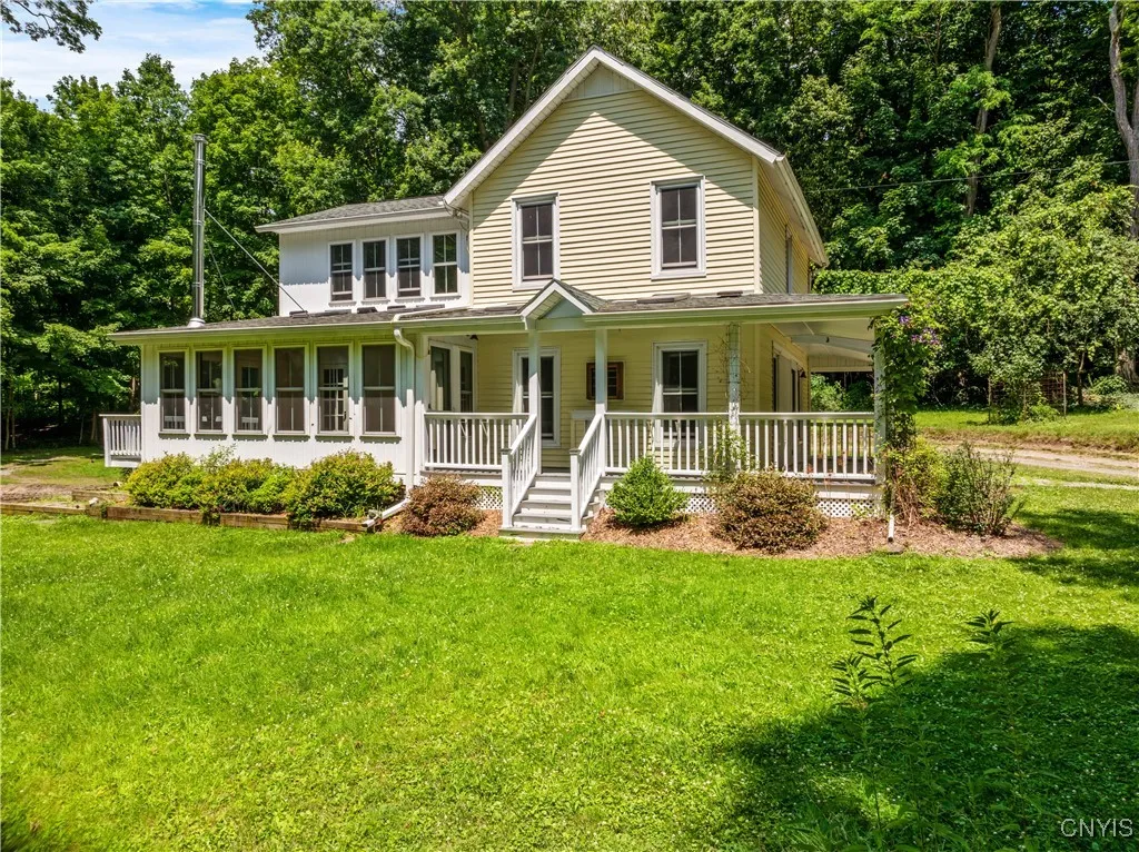 136 Hillside Drive, Manlius, New York 13104, Manlius, New York 13104, 3 Bedrooms Bedrooms, 7 Rooms Rooms,2 BathroomsBathrooms,Residential,Closed,136 Hillside Drive, Manlius, New York 13104,0,S1619760