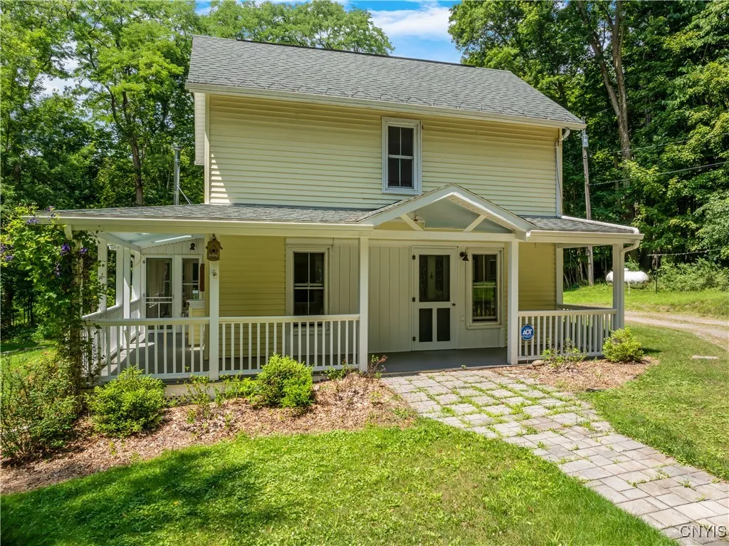 136 Hillside Drive, Manlius, New York 13104, Manlius, New York 13104, 3 Bedrooms Bedrooms, 7 Rooms Rooms,2 BathroomsBathrooms,Residential,Closed,136 Hillside Drive, Manlius, New York 13104,0,S1619760