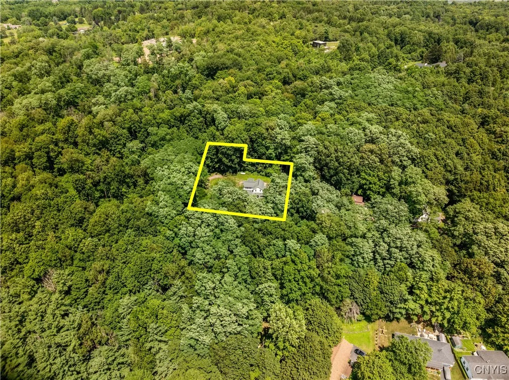 136 Hillside Drive, Manlius, New York 13104, Manlius, New York 13104, 3 Bedrooms Bedrooms, 7 Rooms Rooms,2 BathroomsBathrooms,Residential,Closed,136 Hillside Drive, Manlius, New York 13104,0,S1619760