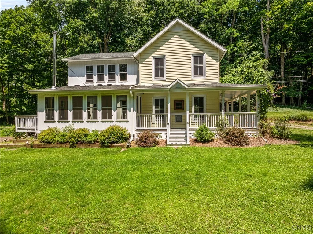 136 Hillside Drive, Manlius, New York 13104, Manlius, New York 13104, 3 Bedrooms Bedrooms, 7 Rooms Rooms,2 BathroomsBathrooms,Residential,Closed,136 Hillside Drive, Manlius, New York 13104,0,S1619760