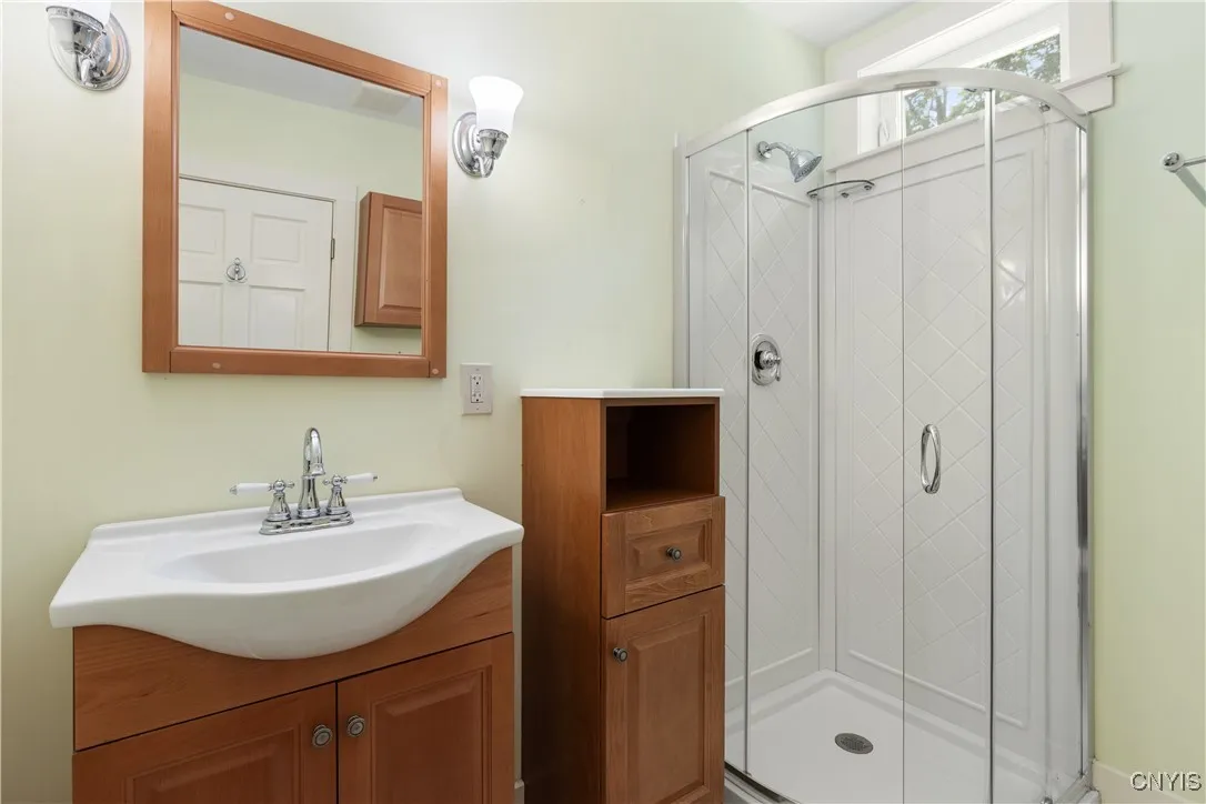 136 Hillside Drive, Manlius, New York 13104, Manlius, New York 13104, 3 Bedrooms Bedrooms, 7 Rooms Rooms,2 BathroomsBathrooms,Residential,Closed,136 Hillside Drive, Manlius, New York 13104,0,S1619760