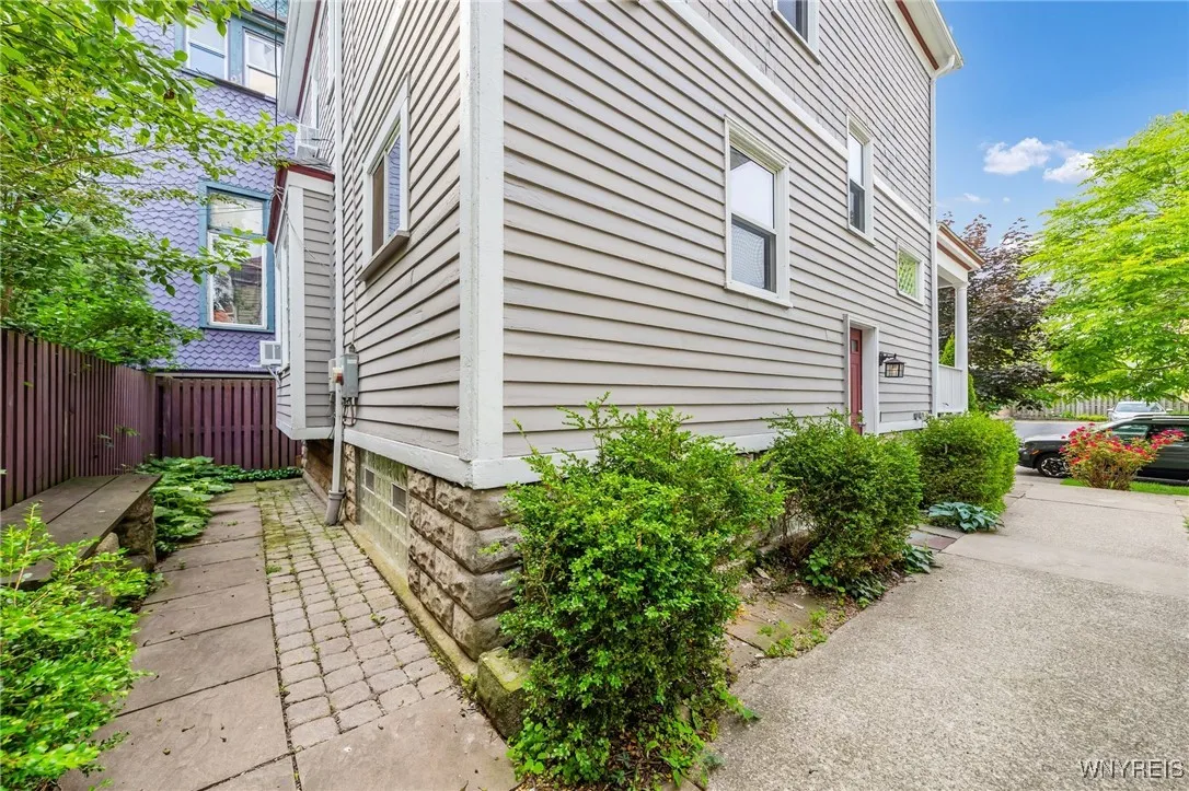 532 Bird Avenue, Buffalo, New York 14222, Buffalo, New York 14222, 3 Bedrooms Bedrooms, 7 Rooms Rooms,1 BathroomBathrooms,Residential,For Sale,532 Bird Avenue, Buffalo, New York 14222,B1625729