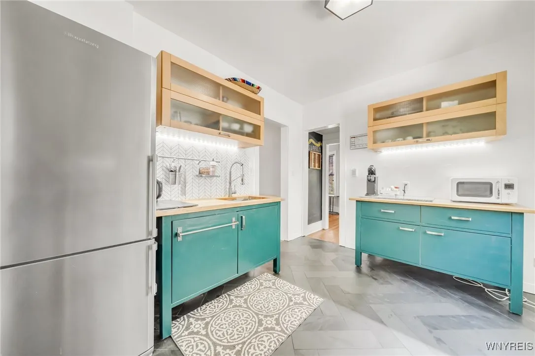 532 Bird Avenue, Buffalo, New York 14222, Buffalo, New York 14222, 3 Bedrooms Bedrooms, 7 Rooms Rooms,1 BathroomBathrooms,Residential,For Sale,532 Bird Avenue, Buffalo, New York 14222,B1625729