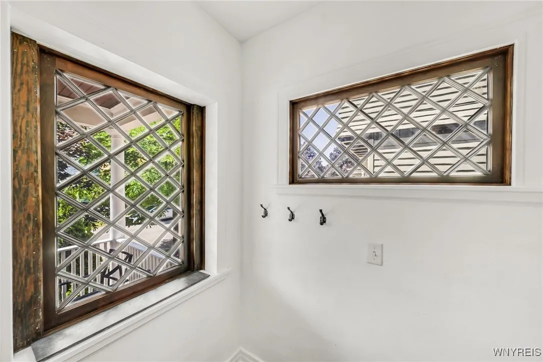532 Bird Avenue, Buffalo, New York 14222, Buffalo, New York 14222, 3 Bedrooms Bedrooms, 7 Rooms Rooms,1 BathroomBathrooms,Residential,For Sale,532 Bird Avenue, Buffalo, New York 14222,B1625729