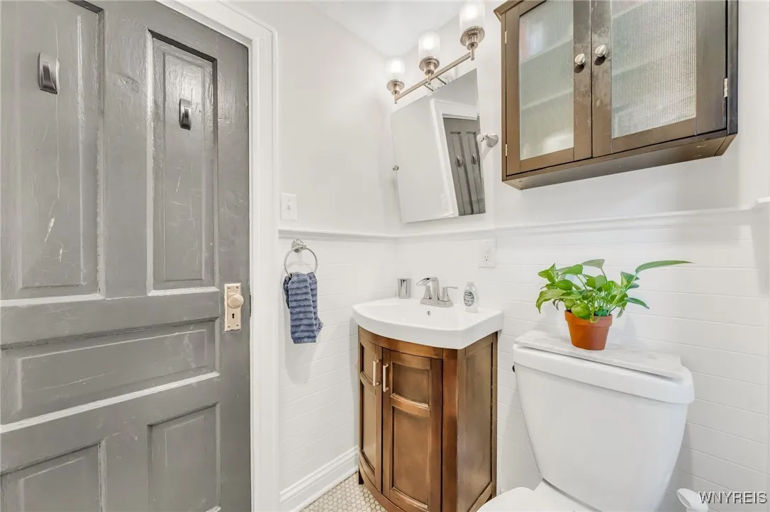 532 Bird Avenue, Buffalo, New York 14222, Buffalo, New York 14222, 3 Bedrooms Bedrooms, 7 Rooms Rooms,1 BathroomBathrooms,Residential,For Sale,532 Bird Avenue, Buffalo, New York 14222,B1625729