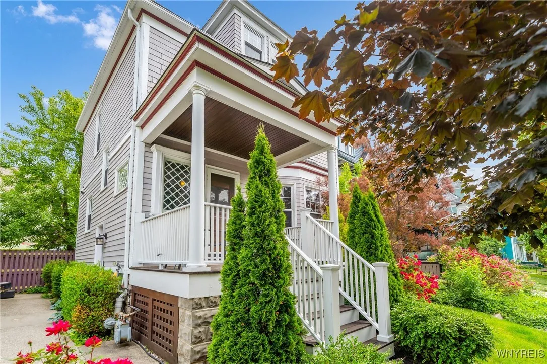 532 Bird Avenue, Buffalo, New York 14222, Buffalo, New York 14222, 3 Bedrooms Bedrooms, 7 Rooms Rooms,1 BathroomBathrooms,Residential,For Sale,532 Bird Avenue, Buffalo, New York 14222,B1625729