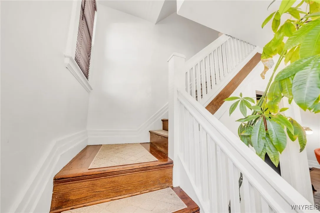 532 Bird Avenue, Buffalo, New York 14222, Buffalo, New York 14222, 3 Bedrooms Bedrooms, 7 Rooms Rooms,1 BathroomBathrooms,Residential,For Sale,532 Bird Avenue, Buffalo, New York 14222,B1625729