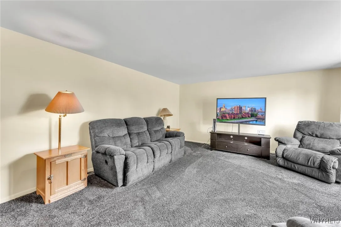 249 Dunlop Avenue, Tonawanda, New York 14150, Tonawanda, New York 14150, 4 Bedrooms Bedrooms, ,2 BathroomsBathrooms,Residential,For Sale,249 Dunlop Avenue, Tonawanda, New York 14150,B1625730