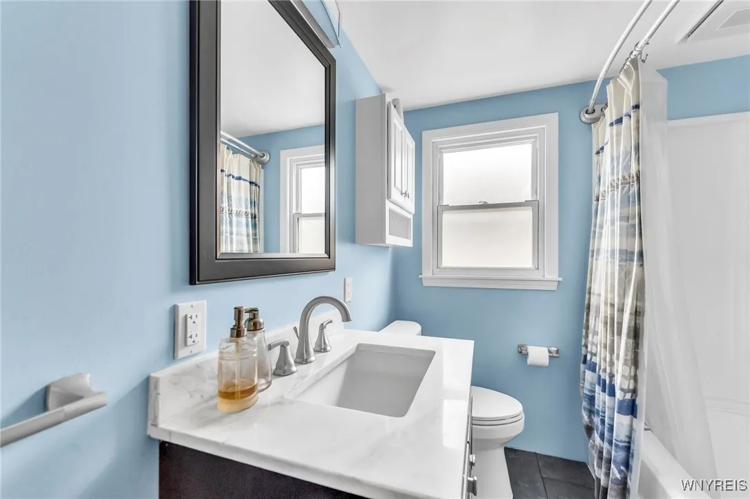 249 Dunlop Avenue, Tonawanda, New York 14150, Tonawanda, New York 14150, 4 Bedrooms Bedrooms, ,2 BathroomsBathrooms,Residential,For Sale,249 Dunlop Avenue, Tonawanda, New York 14150,B1625730