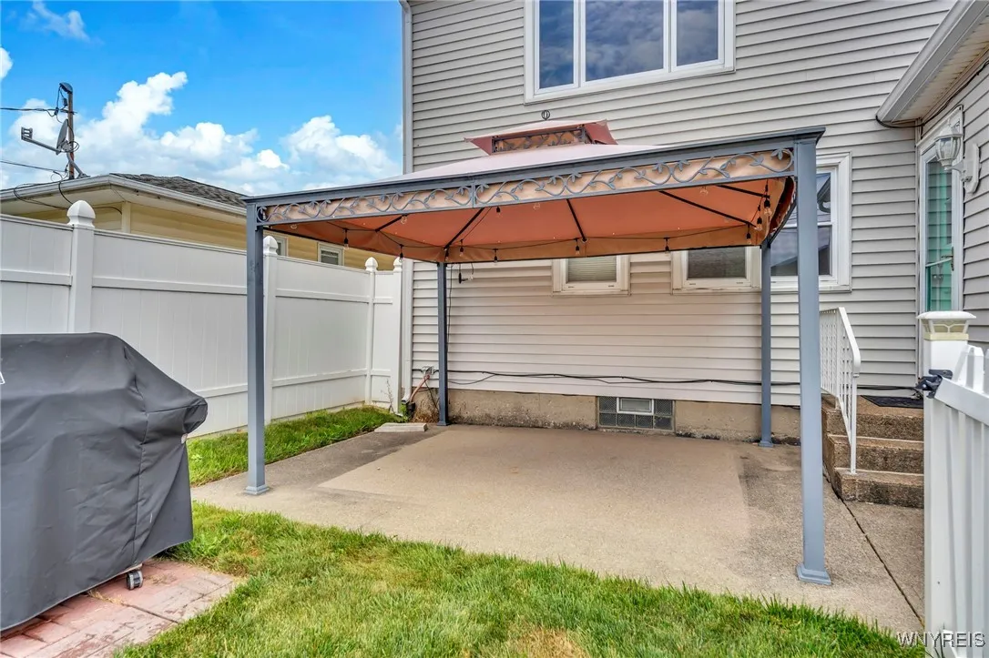249 Dunlop Avenue, Tonawanda, New York 14150, Tonawanda, New York 14150, 4 Bedrooms Bedrooms, ,2 BathroomsBathrooms,Residential,For Sale,249 Dunlop Avenue, Tonawanda, New York 14150,B1625730
