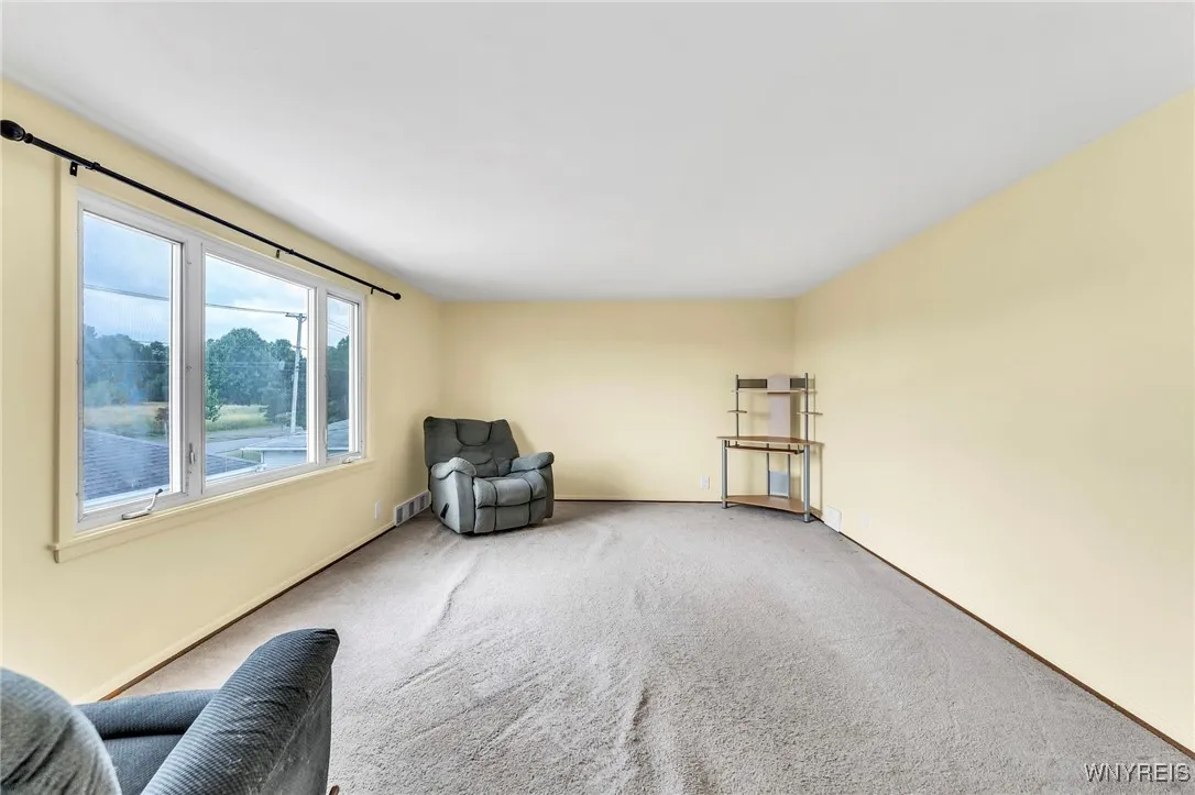 249 Dunlop Avenue, Tonawanda, New York 14150, Tonawanda, New York 14150, 4 Bedrooms Bedrooms, ,2 BathroomsBathrooms,Residential,For Sale,249 Dunlop Avenue, Tonawanda, New York 14150,B1625730