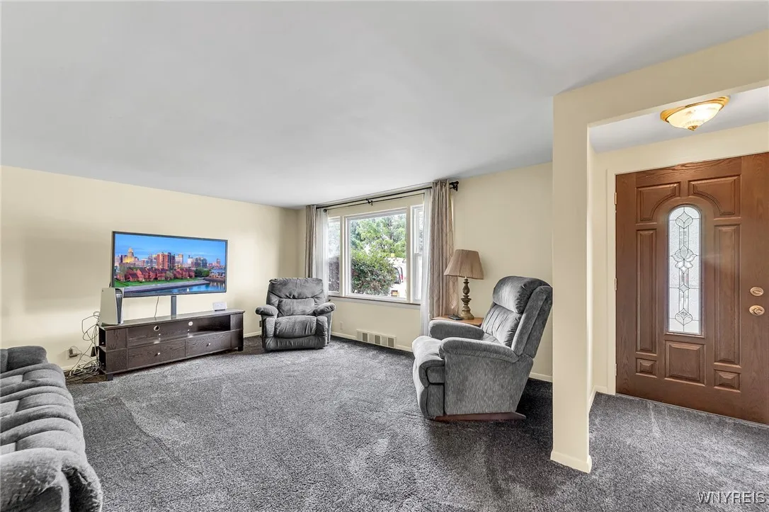 249 Dunlop Avenue, Tonawanda, New York 14150, Tonawanda, New York 14150, 4 Bedrooms Bedrooms, ,2 BathroomsBathrooms,Residential,For Sale,249 Dunlop Avenue, Tonawanda, New York 14150,B1625730