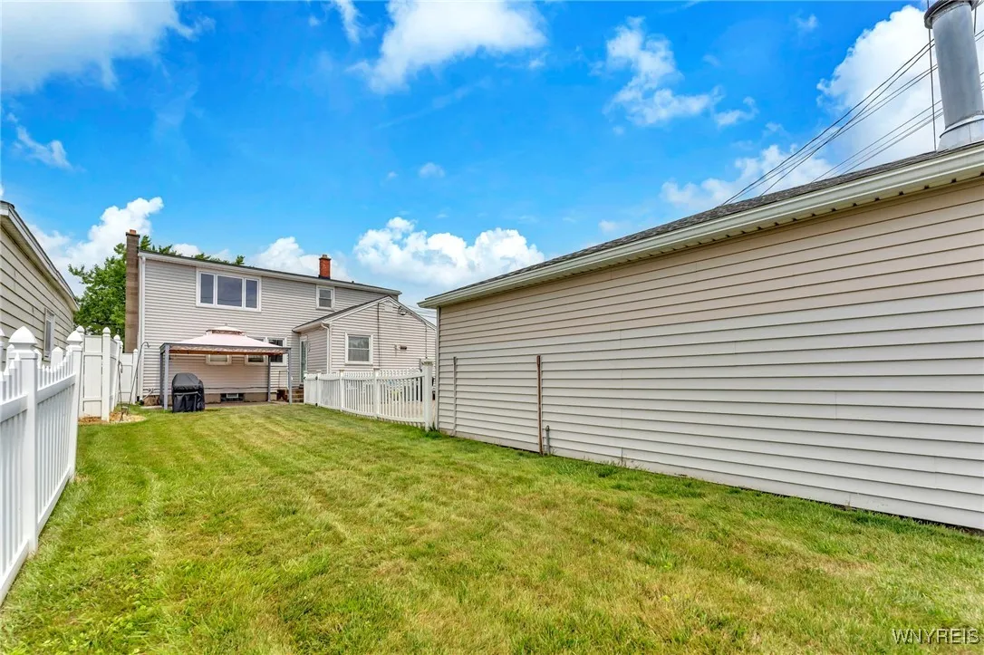 249 Dunlop Avenue, Tonawanda, New York 14150, Tonawanda, New York 14150, 4 Bedrooms Bedrooms, ,2 BathroomsBathrooms,Residential,For Sale,249 Dunlop Avenue, Tonawanda, New York 14150,B1625730