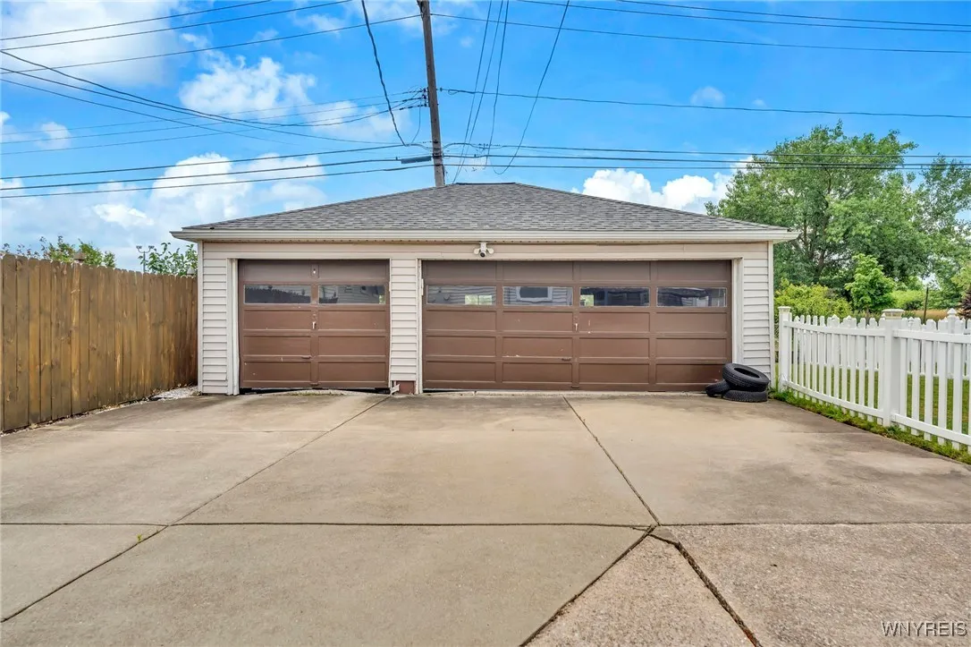 249 Dunlop Avenue, Tonawanda, New York 14150, Tonawanda, New York 14150, 4 Bedrooms Bedrooms, ,2 BathroomsBathrooms,Residential,For Sale,249 Dunlop Avenue, Tonawanda, New York 14150,B1625730
