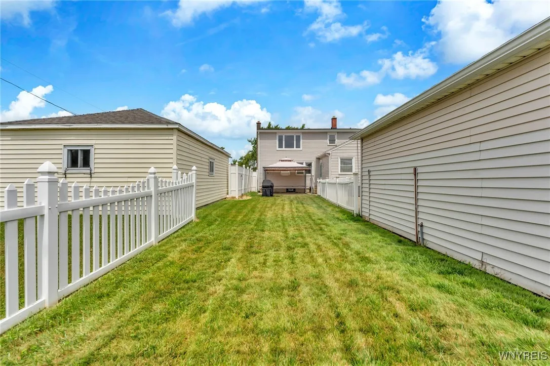 249 Dunlop Avenue, Tonawanda, New York 14150, Tonawanda, New York 14150, 4 Bedrooms Bedrooms, ,2 BathroomsBathrooms,Residential,For Sale,249 Dunlop Avenue, Tonawanda, New York 14150,B1625730