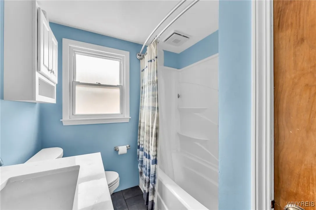 249 Dunlop Avenue, Tonawanda, New York 14150, Tonawanda, New York 14150, 4 Bedrooms Bedrooms, ,2 BathroomsBathrooms,Residential,For Sale,249 Dunlop Avenue, Tonawanda, New York 14150,B1625730