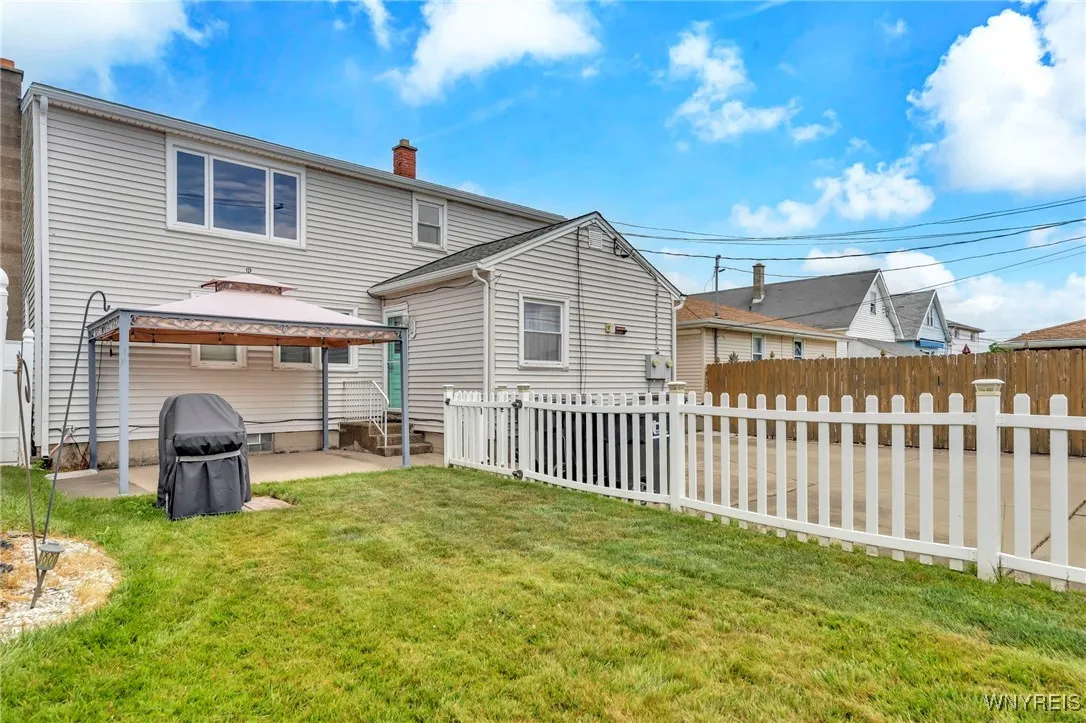 249 Dunlop Avenue, Tonawanda, New York 14150, Tonawanda, New York 14150, 4 Bedrooms Bedrooms, ,2 BathroomsBathrooms,Residential,For Sale,249 Dunlop Avenue, Tonawanda, New York 14150,B1625730