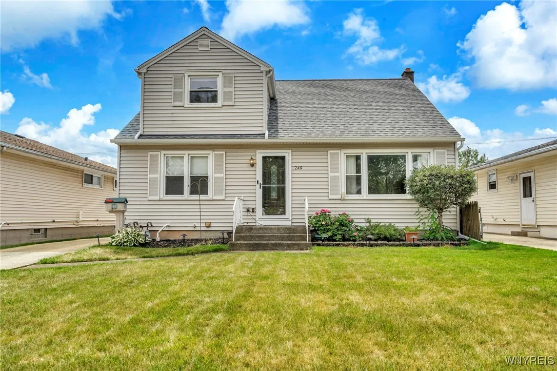 249 Dunlop Avenue, Tonawanda, New York 14150, Tonawanda, New York 14150, 4 Bedrooms Bedrooms, ,2 BathroomsBathrooms,Residential,For Sale,249 Dunlop Avenue, Tonawanda, New York 14150,B1625730
