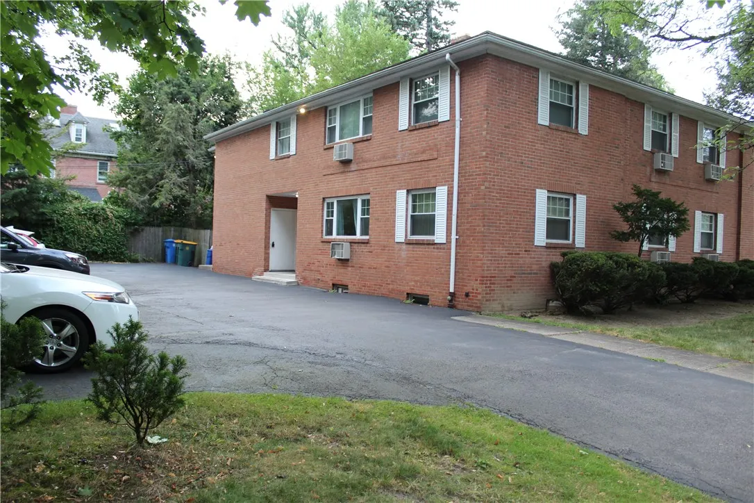 809 East Avenue 7, Rochester, New York 14607, Rochester, New York 14607, 1 Bedroom Bedrooms, 3 Rooms Rooms,1 BathroomBathrooms,Residential Lease,For Rent,809 East Avenue 7, Rochester, New York 14607,R1625424