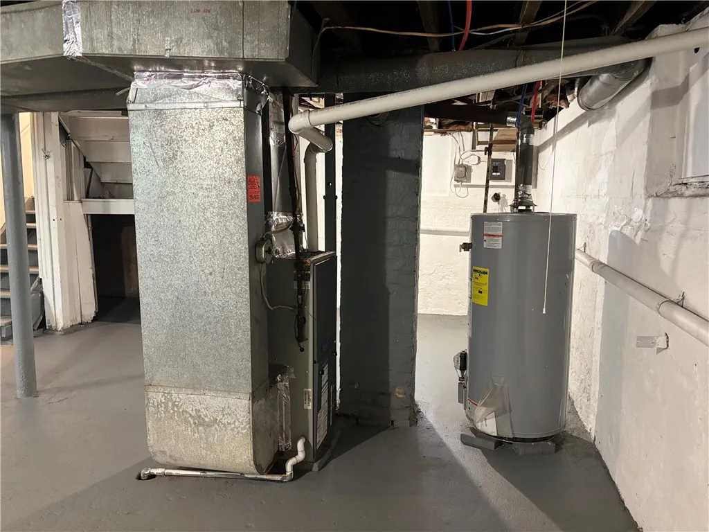 33 Laser Street, Rochester, New York 14621, Rochester, New York 14621, 4 Bedrooms Bedrooms, 8 Rooms Rooms,1 BathroomBathrooms,Residential,Closed,33 Laser Street, Rochester, New York 14621,0,R1625419