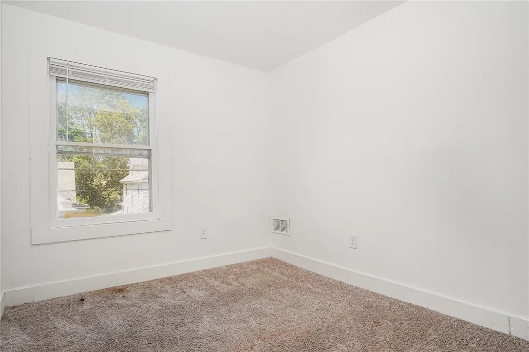 33 Laser Street, Rochester, New York 14621, Rochester, New York 14621, 4 Bedrooms Bedrooms, 8 Rooms Rooms,1 BathroomBathrooms,Residential,Closed,33 Laser Street, Rochester, New York 14621,0,R1625419