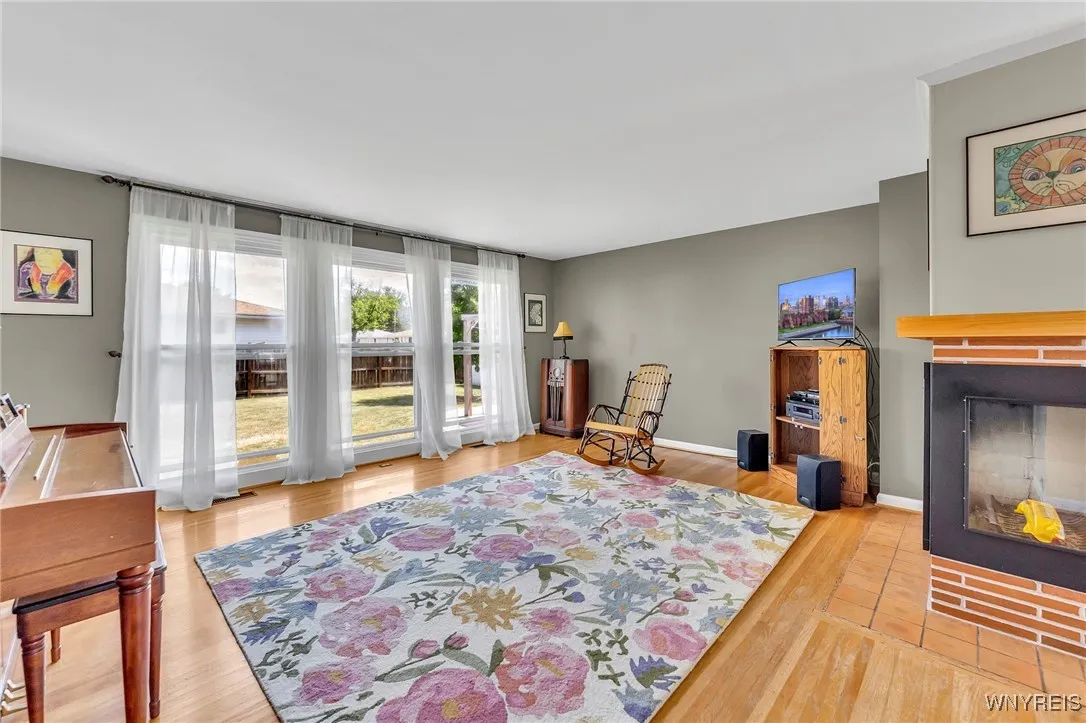 193 Jamaica Road, Tonawanda, New York 14150, Tonawanda, New York 14150, 3 Bedrooms Bedrooms, 9 Rooms Rooms,1 BathroomBathrooms,Residential,For Sale,193 Jamaica Road, Tonawanda, New York 14150,B1625732