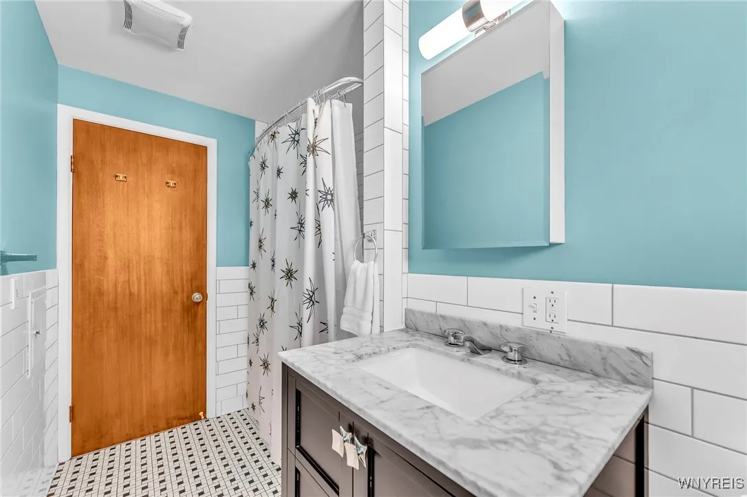 193 Jamaica Road, Tonawanda, New York 14150, Tonawanda, New York 14150, 3 Bedrooms Bedrooms, 9 Rooms Rooms,1 BathroomBathrooms,Residential,For Sale,193 Jamaica Road, Tonawanda, New York 14150,B1625732