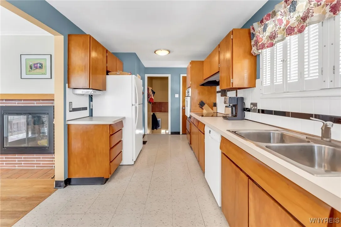 193 Jamaica Road, Tonawanda, New York 14150, Tonawanda, New York 14150, 3 Bedrooms Bedrooms, 9 Rooms Rooms,1 BathroomBathrooms,Residential,For Sale,193 Jamaica Road, Tonawanda, New York 14150,B1625732