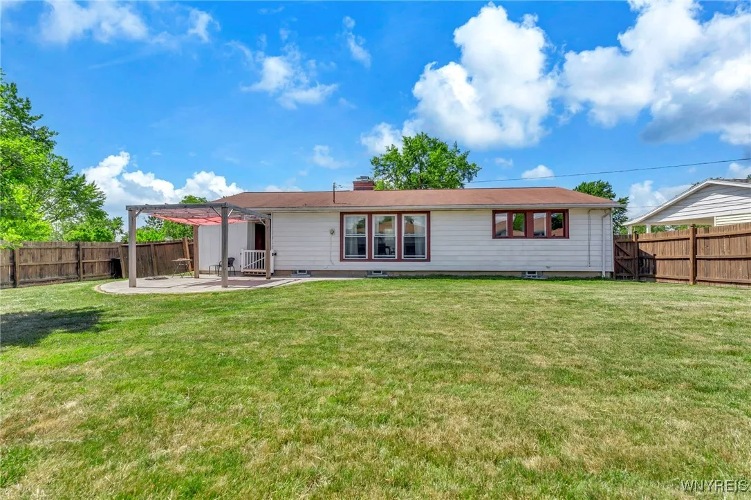 193 Jamaica Road, Tonawanda, New York 14150, Tonawanda, New York 14150, 3 Bedrooms Bedrooms, 9 Rooms Rooms,1 BathroomBathrooms,Residential,For Sale,193 Jamaica Road, Tonawanda, New York 14150,B1625732