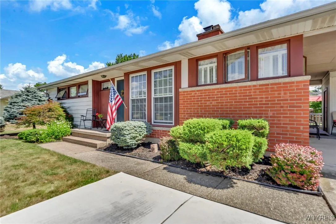 193 Jamaica Road, Tonawanda, New York 14150, Tonawanda, New York 14150, 3 Bedrooms Bedrooms, 9 Rooms Rooms,1 BathroomBathrooms,Residential,For Sale,193 Jamaica Road, Tonawanda, New York 14150,B1625732